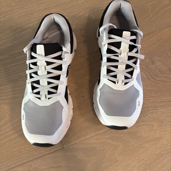 Mens On Running Cloudrunner Sneakers *EXCELLENT CONDITION - Picture 3 of 4